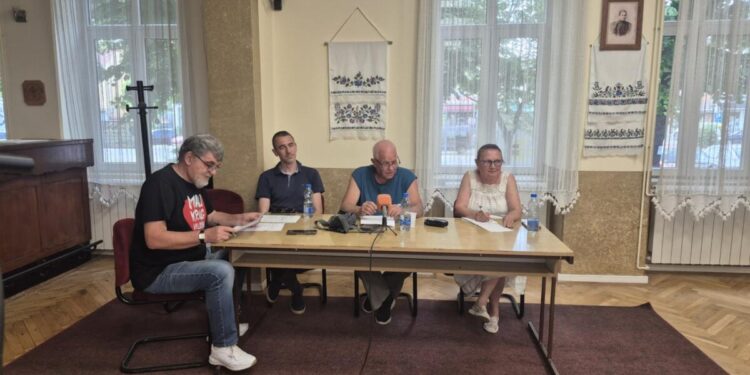 Staronové vedenie vo Zväze ochotníkov Obce Stará Pazova