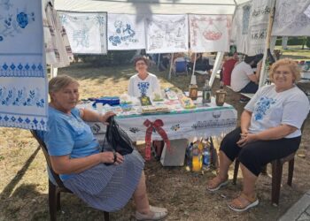 Anna Horvátová, Katarína Potranová a Katarína Domoniová-Lakatošová (Foto: z archívu Združenia pazovských žien)