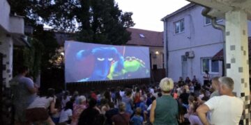 Záber z premietania prvého detského filmu v rámci Detského kultúrneho leta 2026
