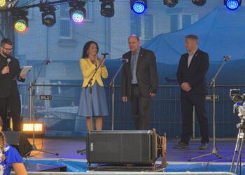 Príhovor Alexandra Baka počas slávnostného otvorenia Púchovského jarmoku (foto: delegácia Obce Stará Pazova)