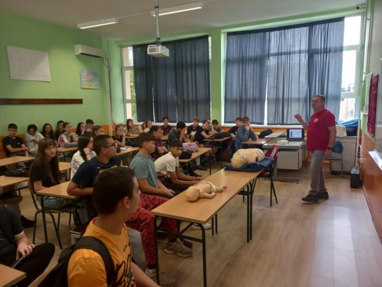 Záber z prednášky, ktorú viedol Nikola Vujić