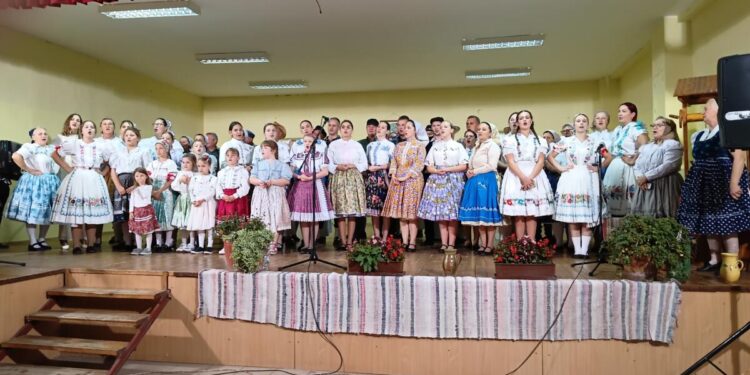Spoločná fotografia účinkujúcich