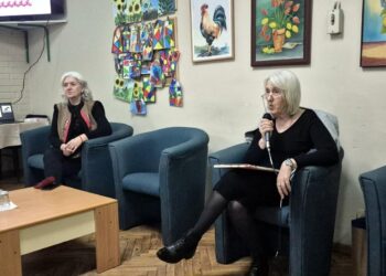 Dajana Kostićová (zľava) a Mirjana Sokolovićová v úvodnej časti programu