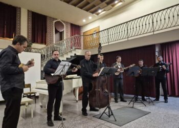 Tamburášsky orchester Ljubinka Lazića, v ktorom aktívne hrá i Stanislav Čirh