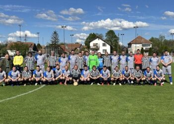 Veteráni FK Slávia a FK Partizan na ihrisku v Kovačici v roku 2023 (Foto: z archívu klubu)