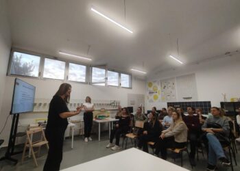 Záber z prednášky (foto: z archívu Technickej školy)
