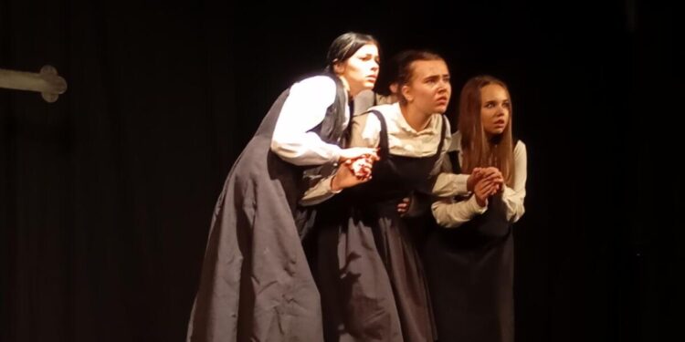 Záber z predstavenia Stabat Mater