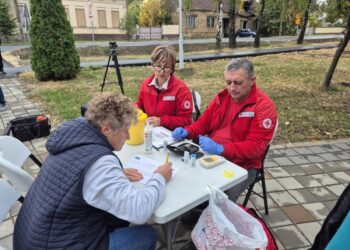 Zamestnanci Červeného kríža Stará Pazova počas akcie